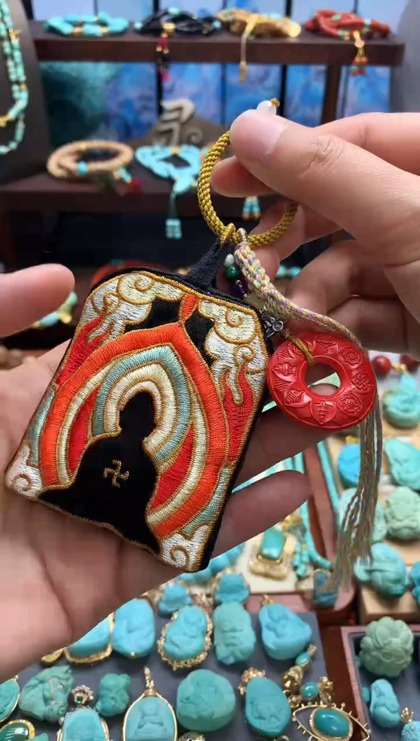 天然辰砂朱砂挂件