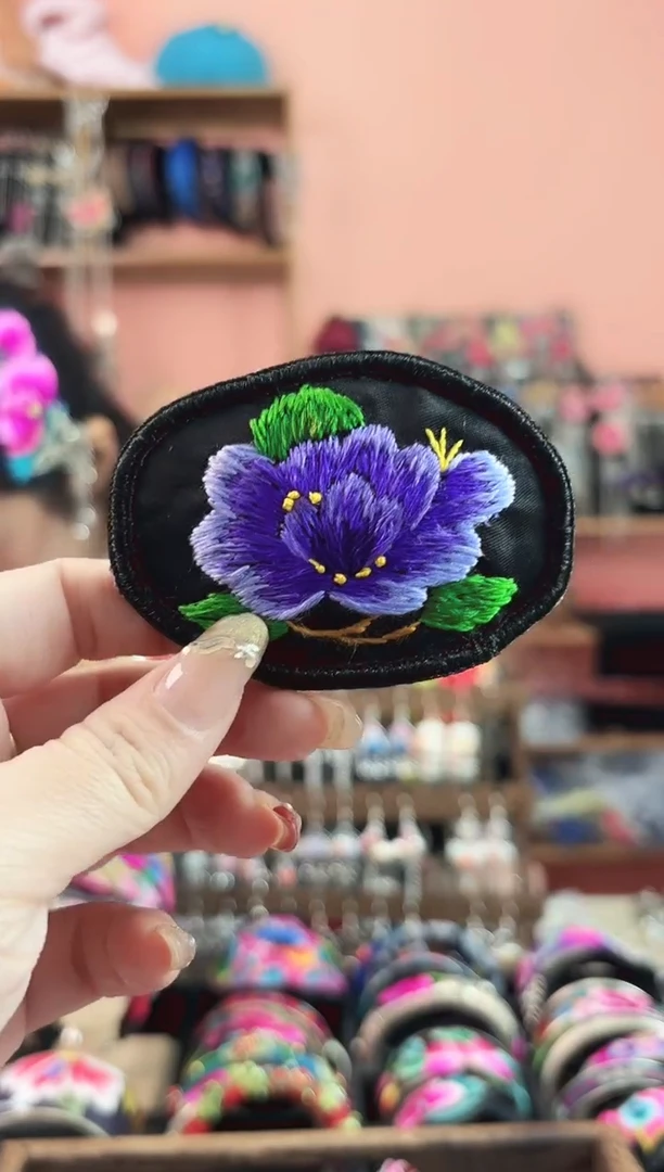 织绣艺枝独绣手工饰品   81