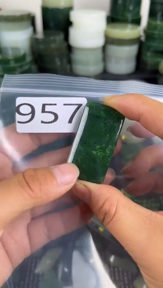 和田玉未镶嵌珠宝半成品牌子