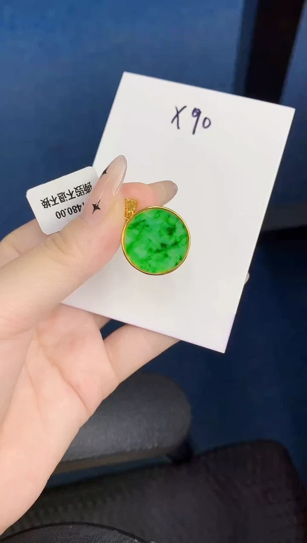 颈饰未镶嵌翡翠缅甸天然翡翠A货