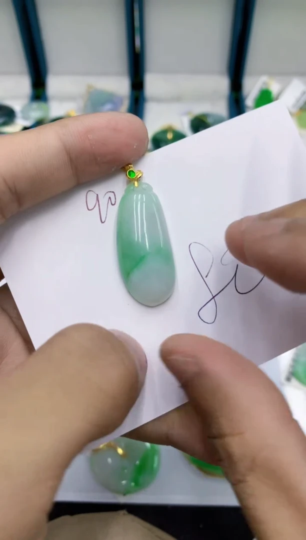 颈饰未镶嵌翡翠1111111