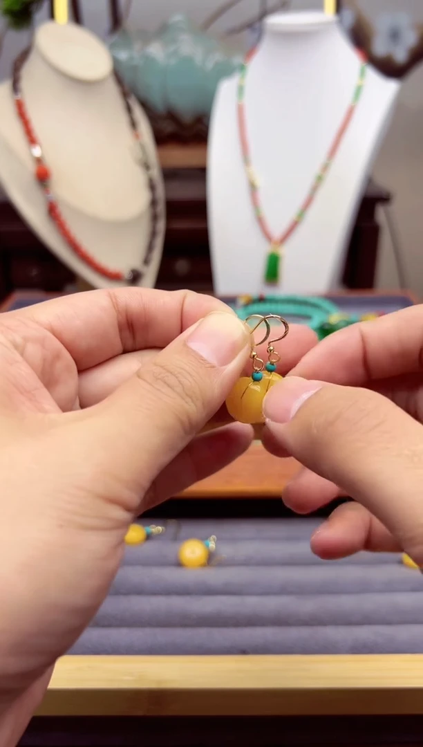 【闪购商品】蜜蜡耳饰14K金镶嵌e82`````