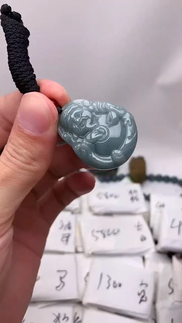 颈饰未镶嵌翡翠财神爷