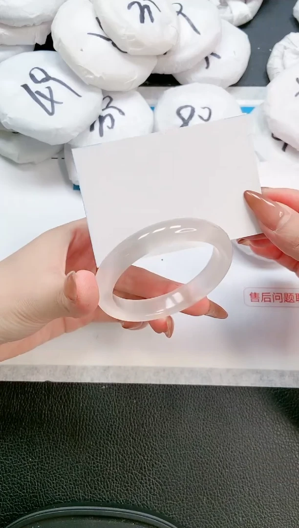 【闪购商品】石英质玉手镯未镶嵌 13L233-52