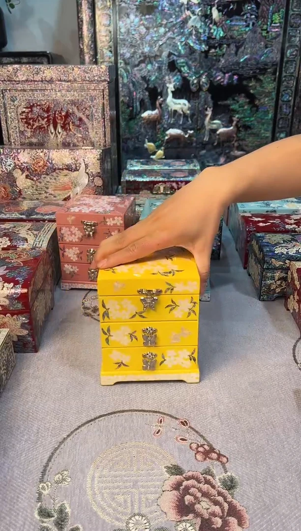 满贝底·弘贝雅螺钿漆器文化馆