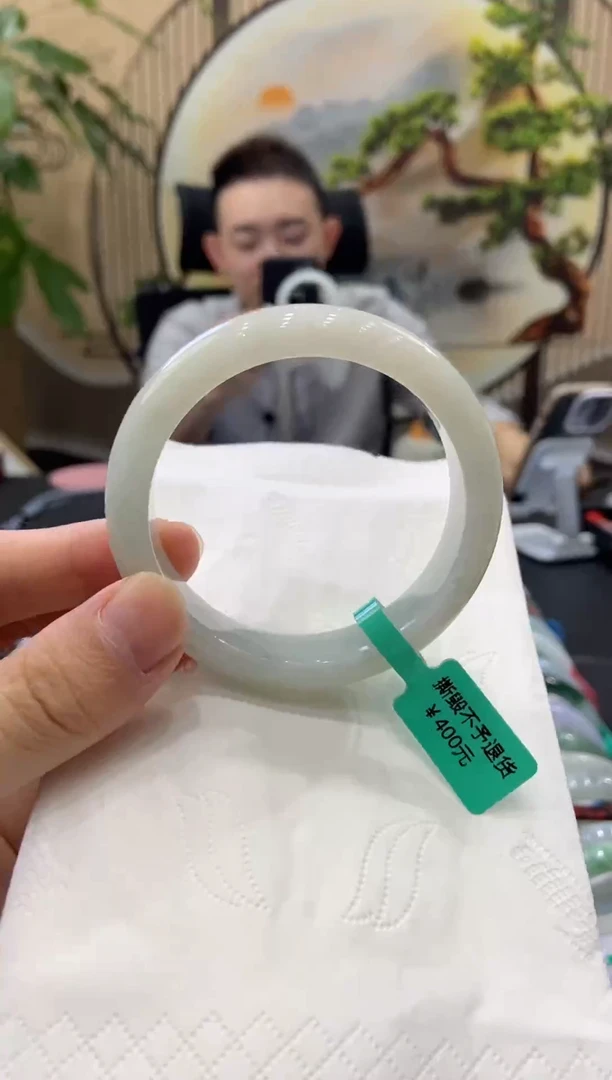 未镶嵌手镯翡翠52