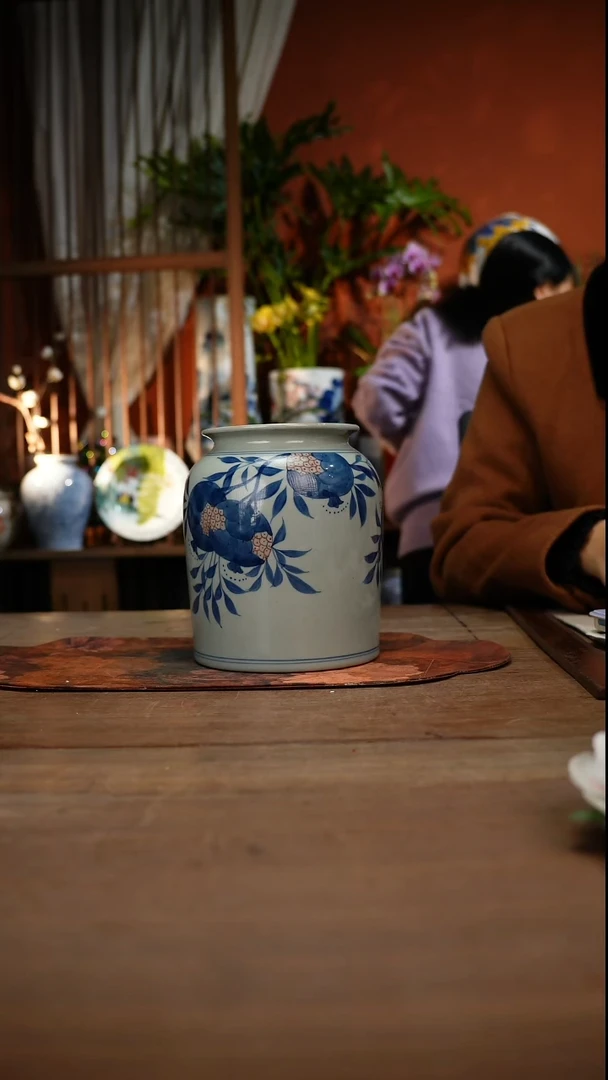 当代高温釉下彩手绘陶瓷餐具