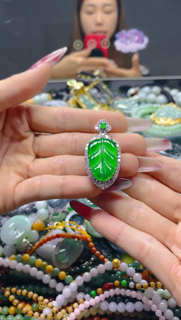 颈饰未镶嵌翡翠/H/翡翠A货，一件也是批发价