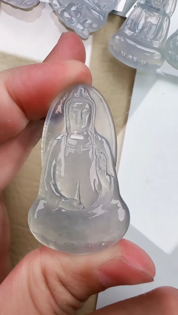 翡翠未镶嵌颈饰/缅甸天然翡翠A货