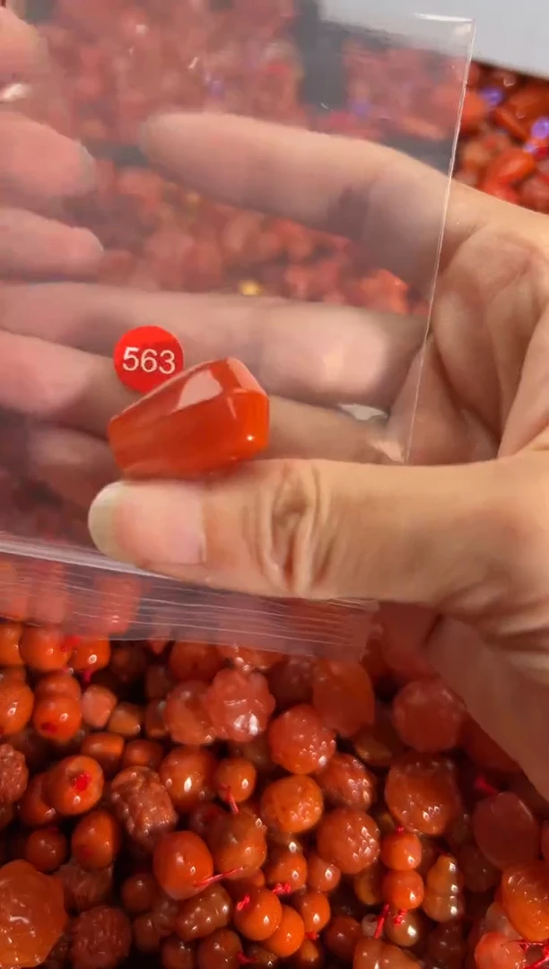 【闪购商品】南红玛瑙颈饰未镶嵌1