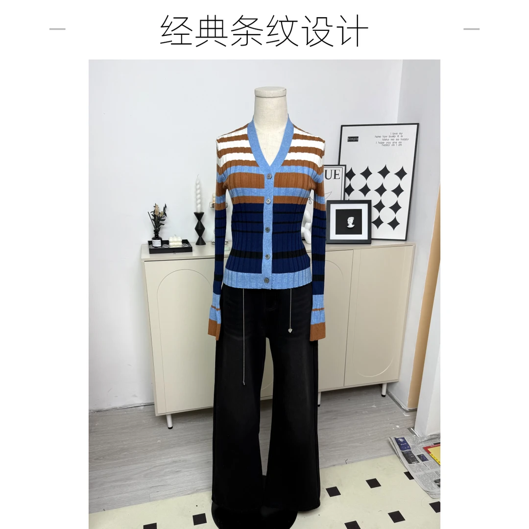 彩色坑条V领撞色修身显瘦短款针织开衫经典外穿条纹条纹休闲时尚