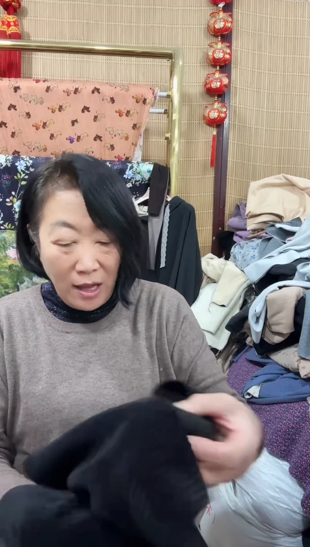 雪尼尔阔腿裤裁片黑色大码一条（有残无售后）