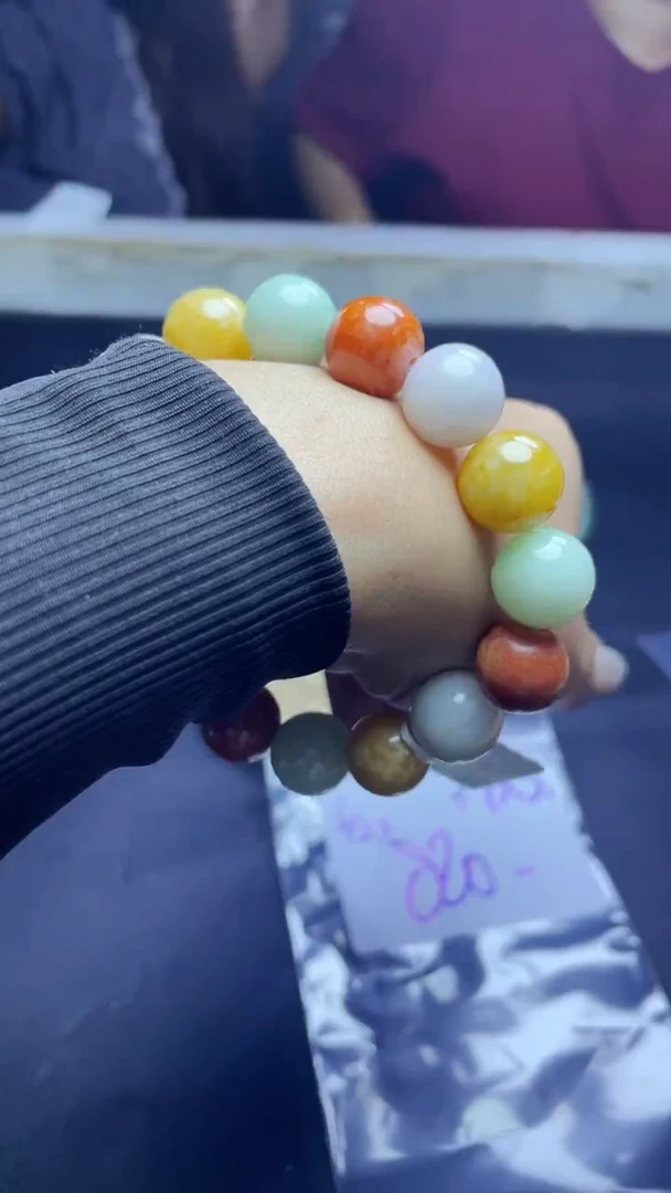 定制翡翠未镶嵌珠串