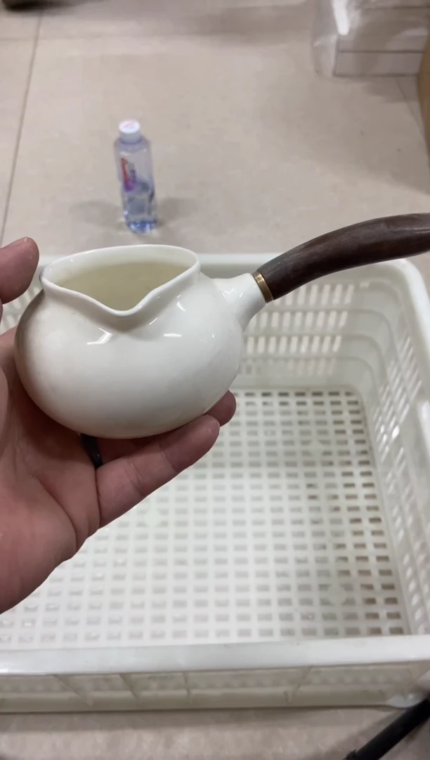 无运费险有瑕疵的摄影的产品有使用过的痕迹有点脏介意勿拍