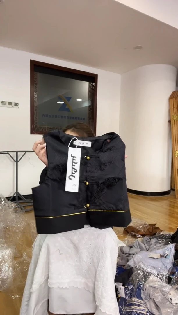 马甲  XL   125斤以里