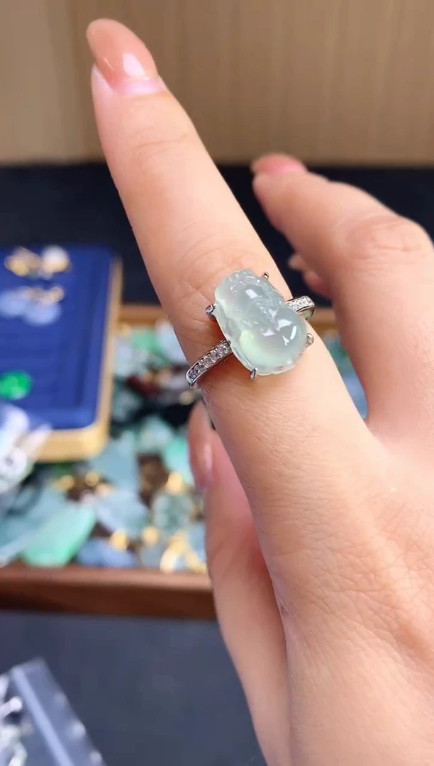 颈饰银S925镶嵌翡翠2025120201