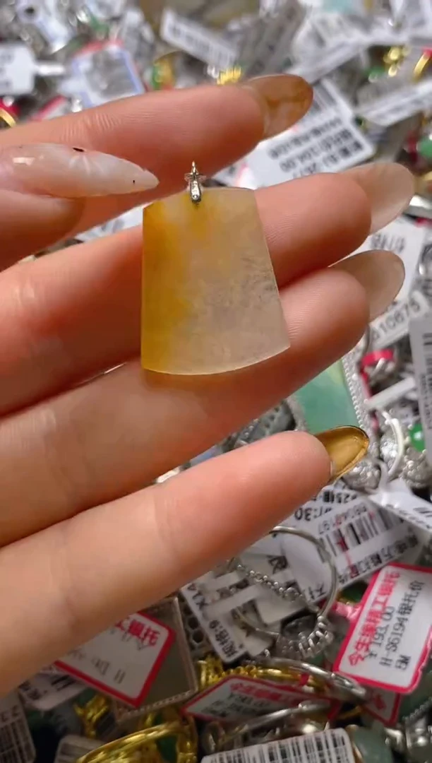 银S925镶嵌戒指翡翠百内无证书