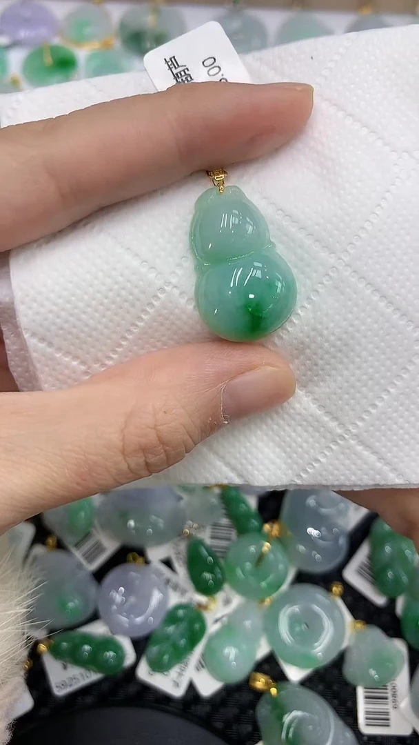 颈饰18K金镶嵌翡翠a货支持复检百元以上9元证书费自理
