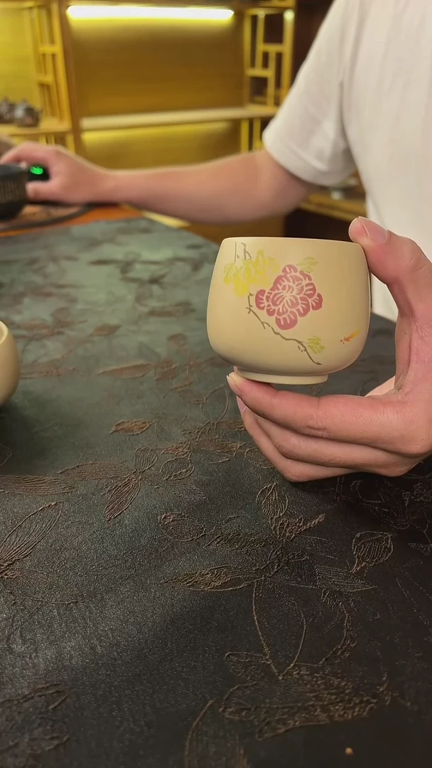 【闪38号】白泥 刻填杯 主人杯