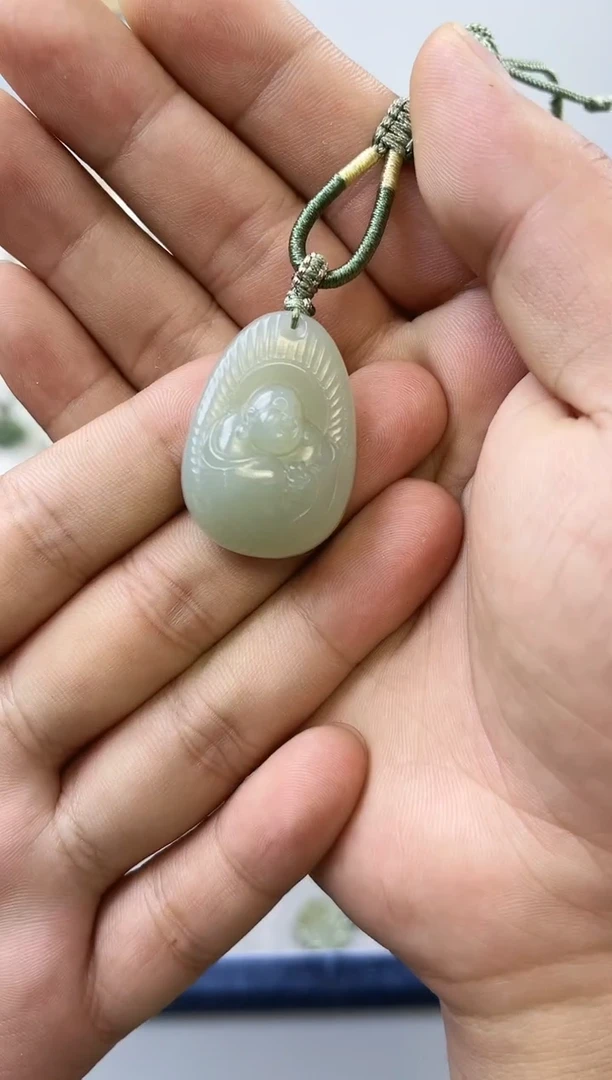颈饰未镶嵌和田玉33mm佛牌