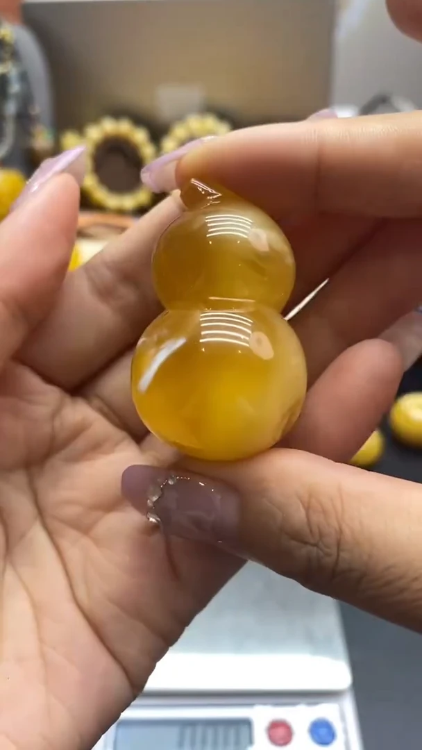 琥珀未镶嵌珠宝奇石2182