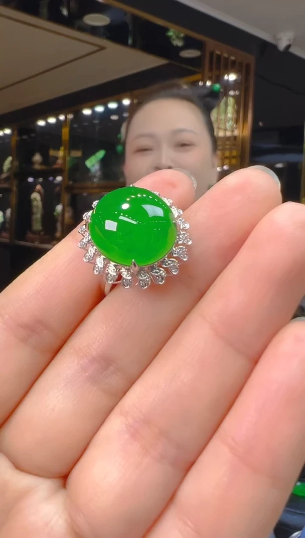 翡翠戒指18K金镶嵌054