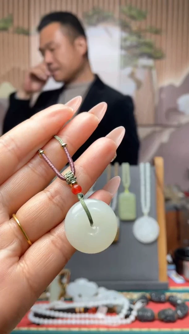 【闪购商品】和田玉颈饰未镶嵌一
