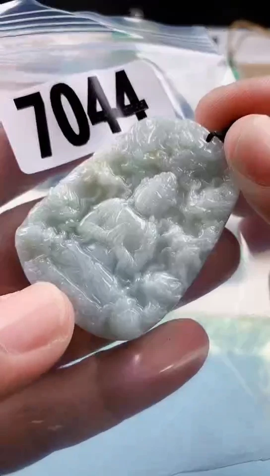 【闪购商品】翡翠挂件未镶嵌天然翡翠吊坠挂件