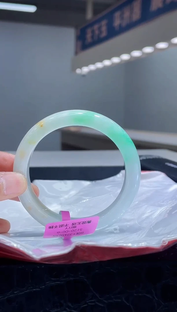 未镶嵌手镯翡翠3