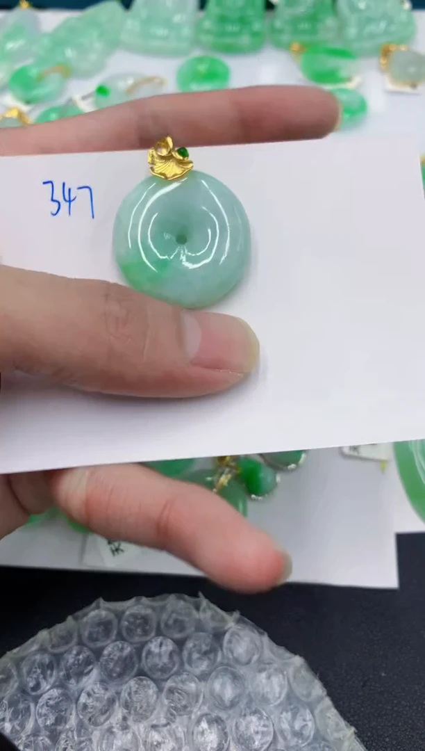 颈饰18K金镶嵌翡翠111111