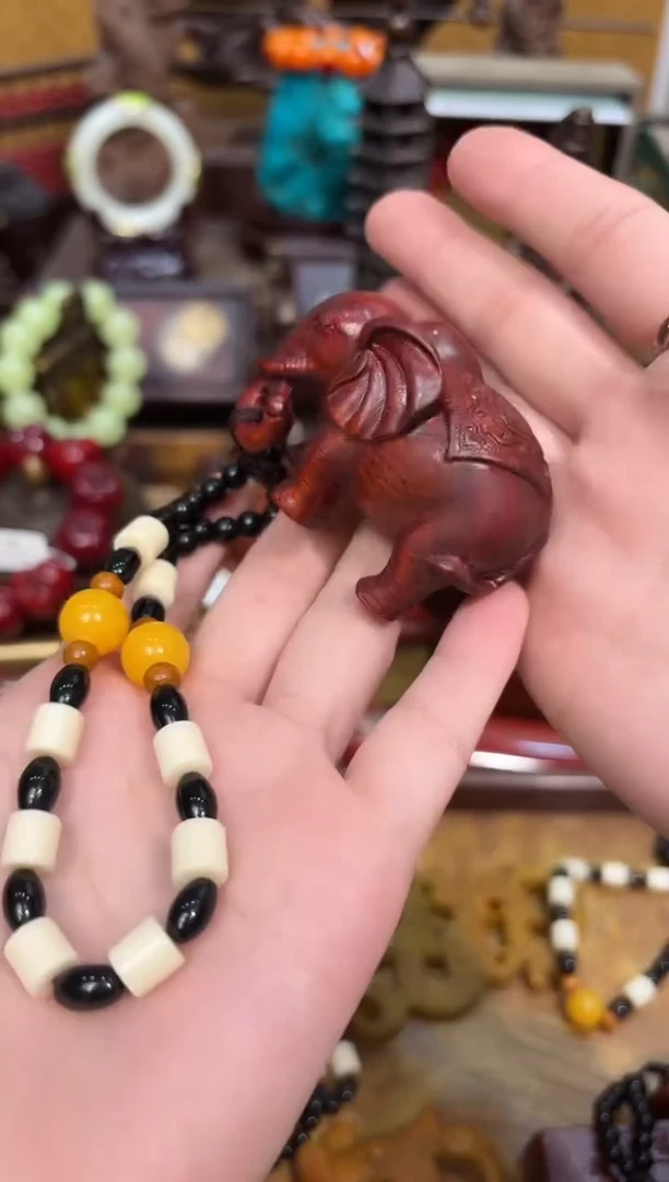 檀香紫檀(小叶紫檀)1业业业业业业业业