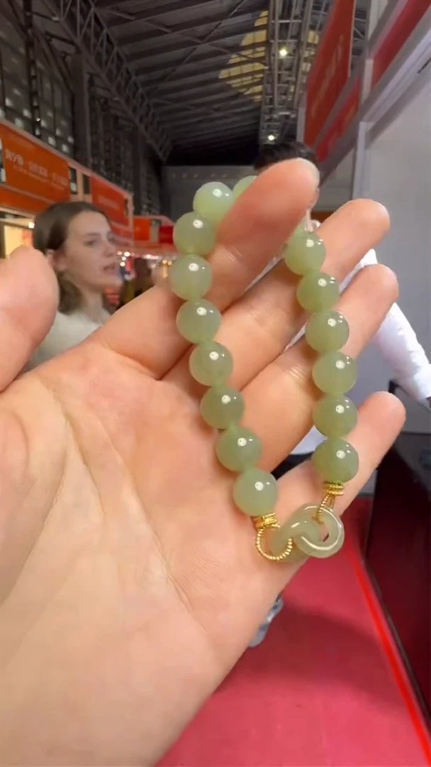 手链未镶嵌和田玉（碧玉）和田玉假一罚十