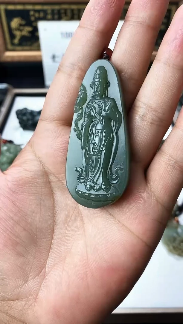 颈饰未镶嵌和田玉1