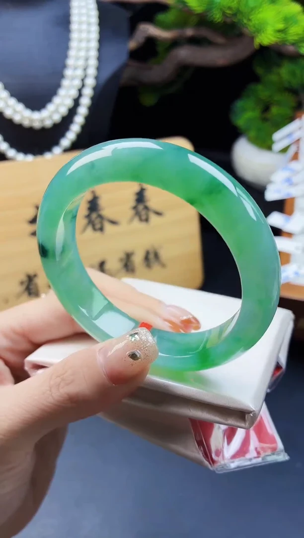 未镶嵌手镯翡翠A19,全款8.8W，定金2W