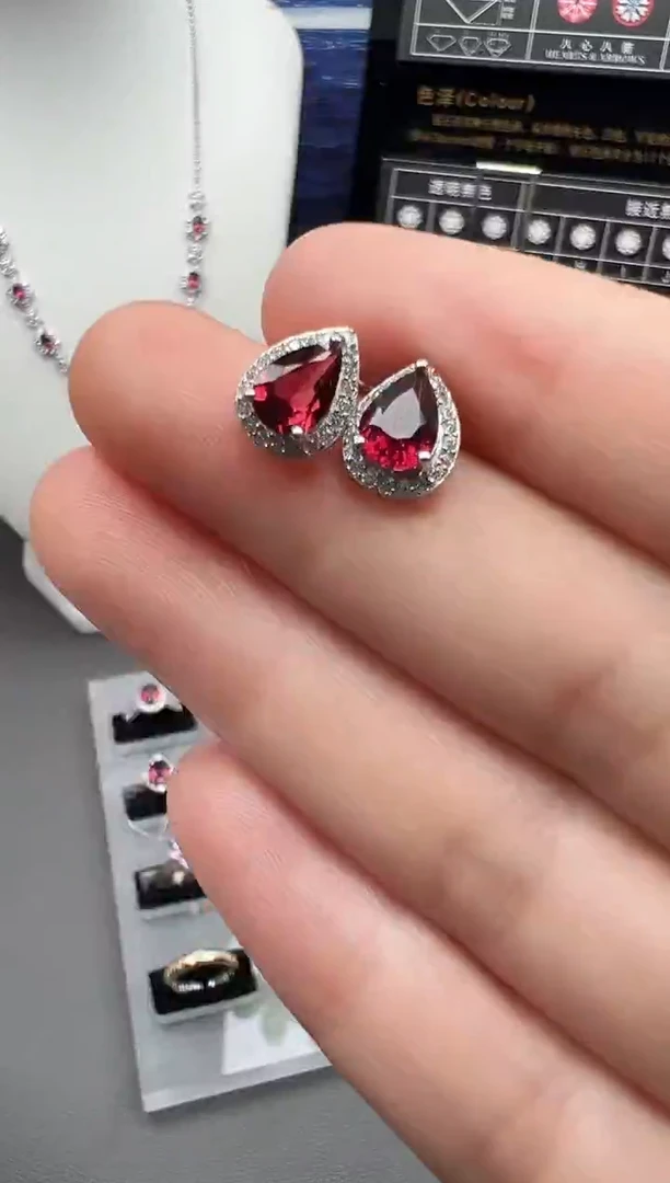 银S925镶嵌耳饰石榴石34