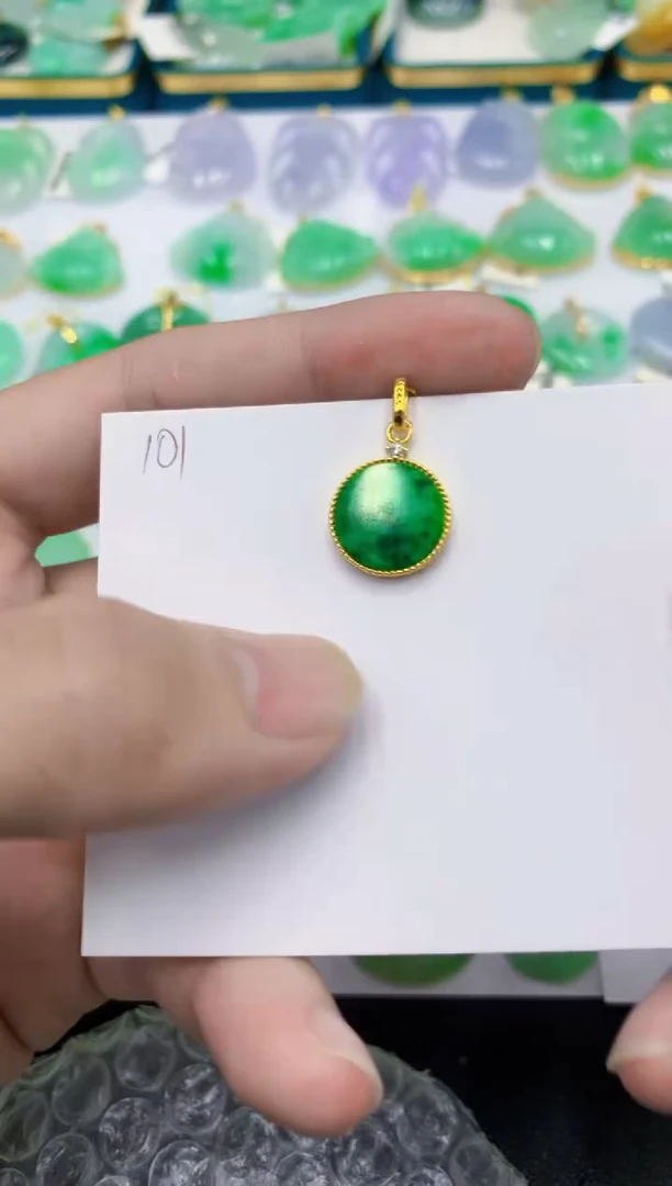 颈饰未镶嵌翡翠翡翠