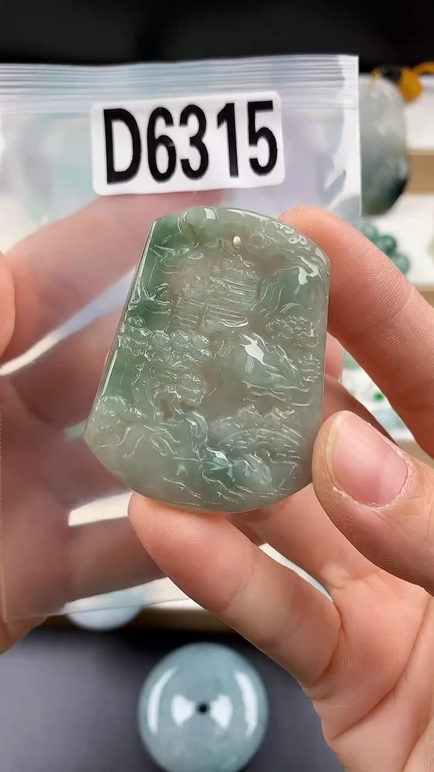 颈饰未镶嵌翡翠天然翡翠吊坠挂件