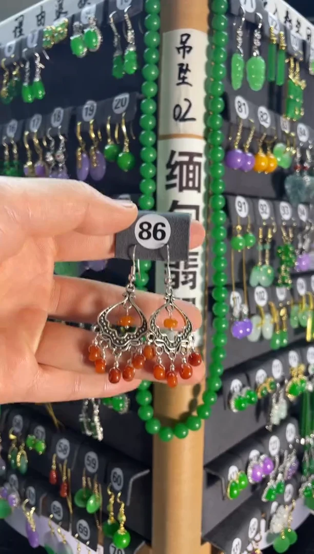 【闪购商品】翡翠耳饰银S925镶嵌86...