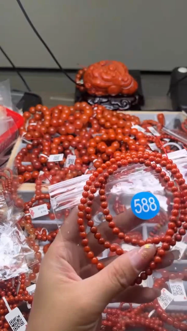 【闪购商品】南红玛瑙珠宝奇石未镶嵌588-5