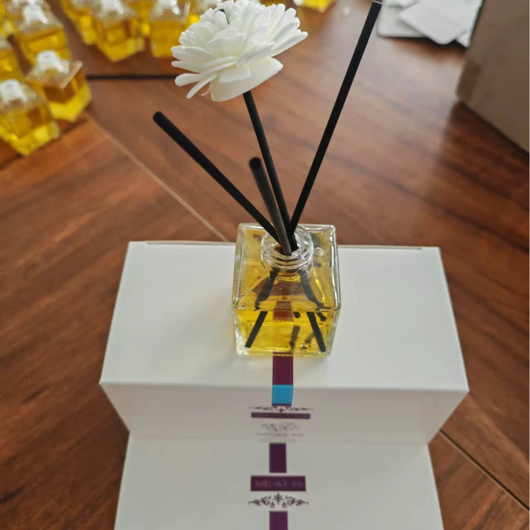 家用卧室卫生间无火挥发香薰（方瓶）香水持久留香除臭香氛