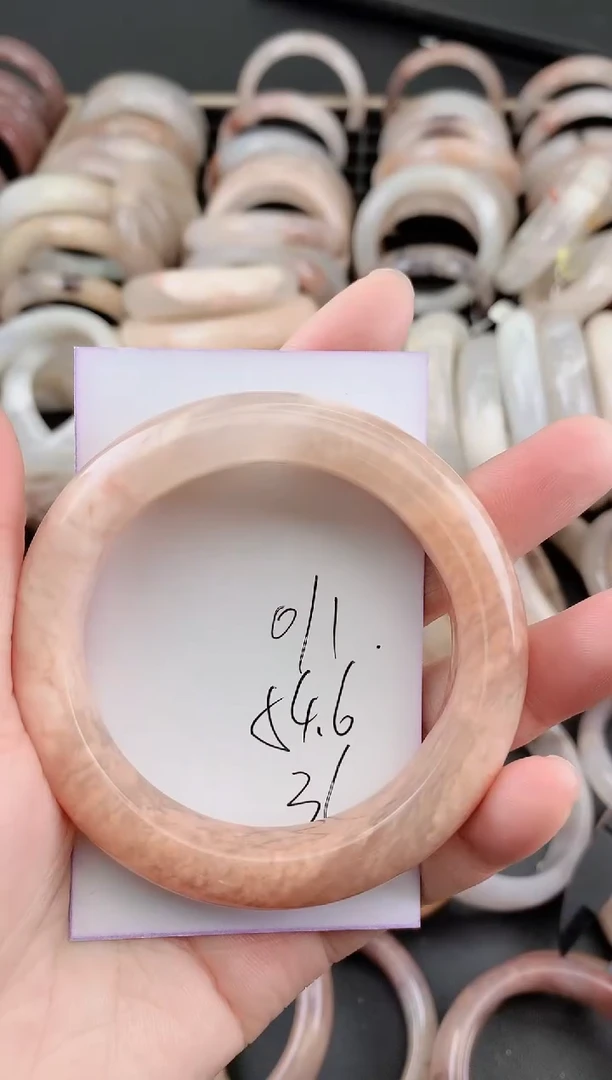 未镶嵌手镯石英质玉011