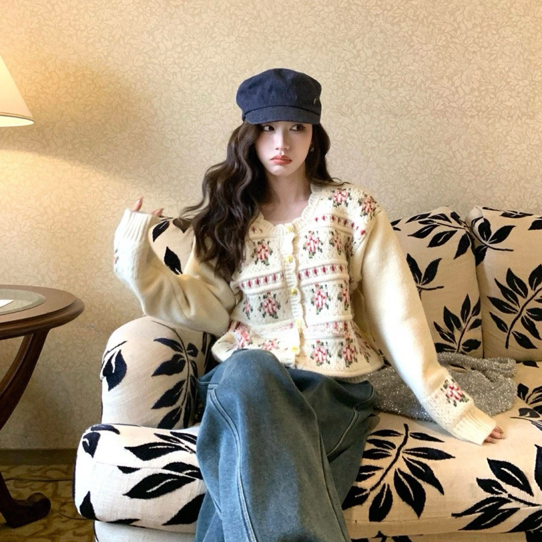 韩系复古提花金扣针织开衫2024秋冬高级感宽松百搭软糯毛衣外套女