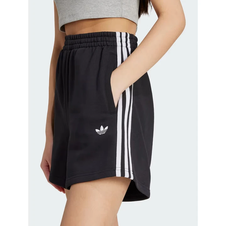 adidas/阿迪达斯新款百搭潮流女舒适透气运动休闲针织短裤JW5109