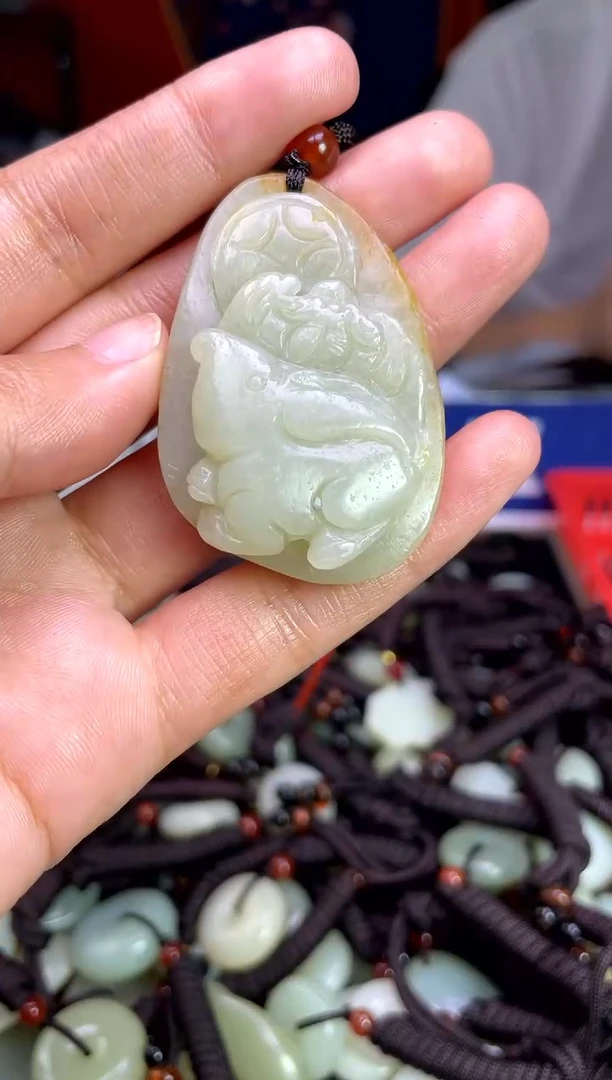 未镶嵌和田玉挂件1