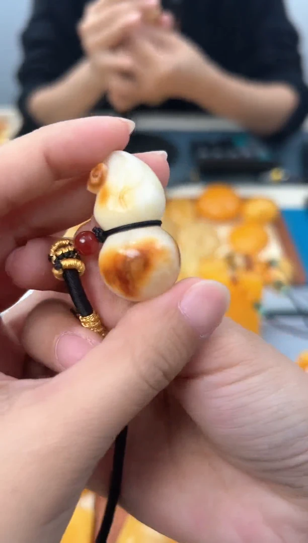 【闪购商品】琥珀裸石未镶嵌天然琥珀蜜蜡葫芦