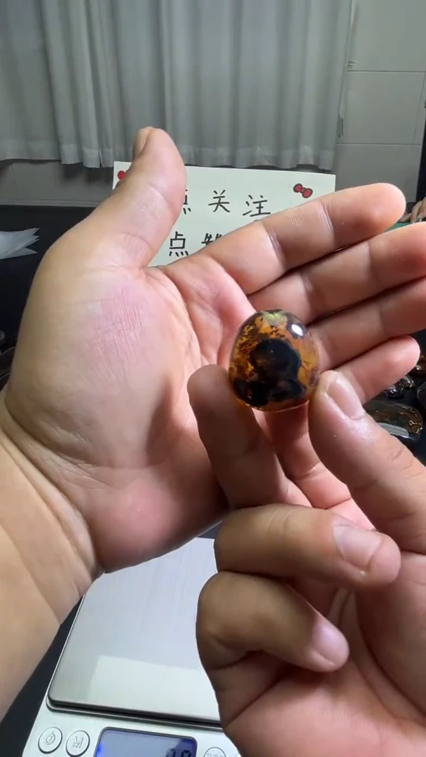 未镶嵌琥珀裸石62