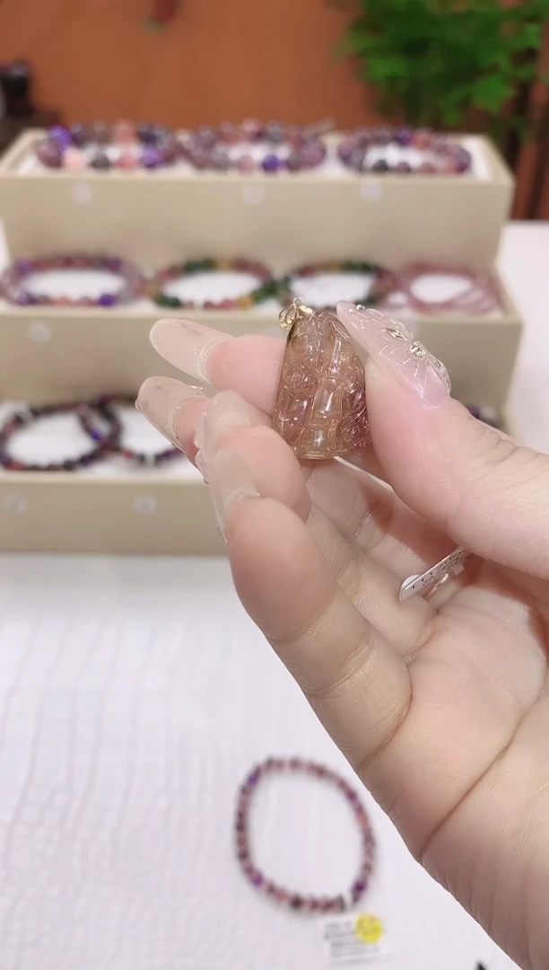 【闪购商品】碧玺吊坠(赠链)18K金镶嵌碧玺吊坠多样性发货一件