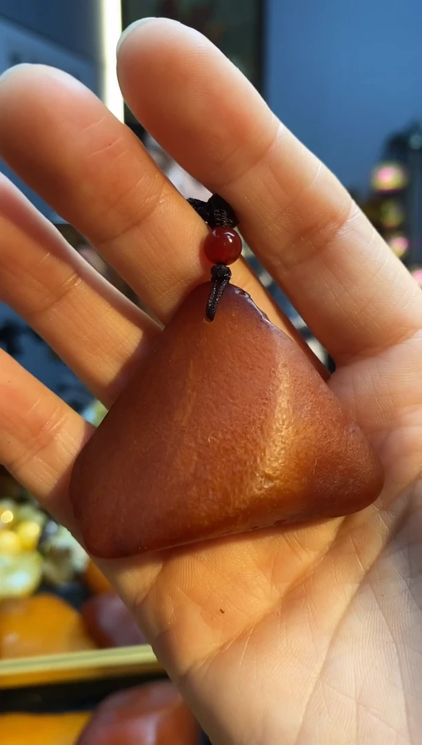 琥珀颈饰未镶嵌挂件