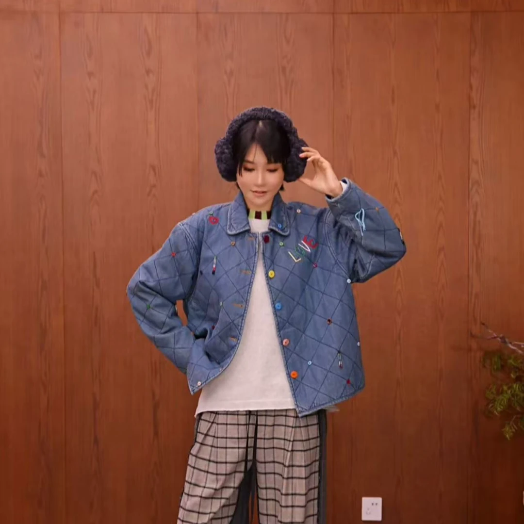 SHORT SENTENCE彩色线饰牛仔棉服