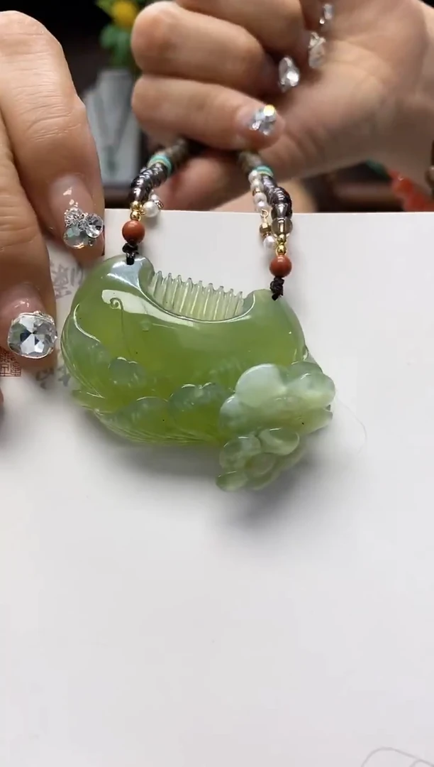 未镶嵌岫玉吊坠·